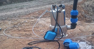 Установка дренажного насоса в Кронштадте - услуги от СантехДомКрн, расценки от 3138 рублей